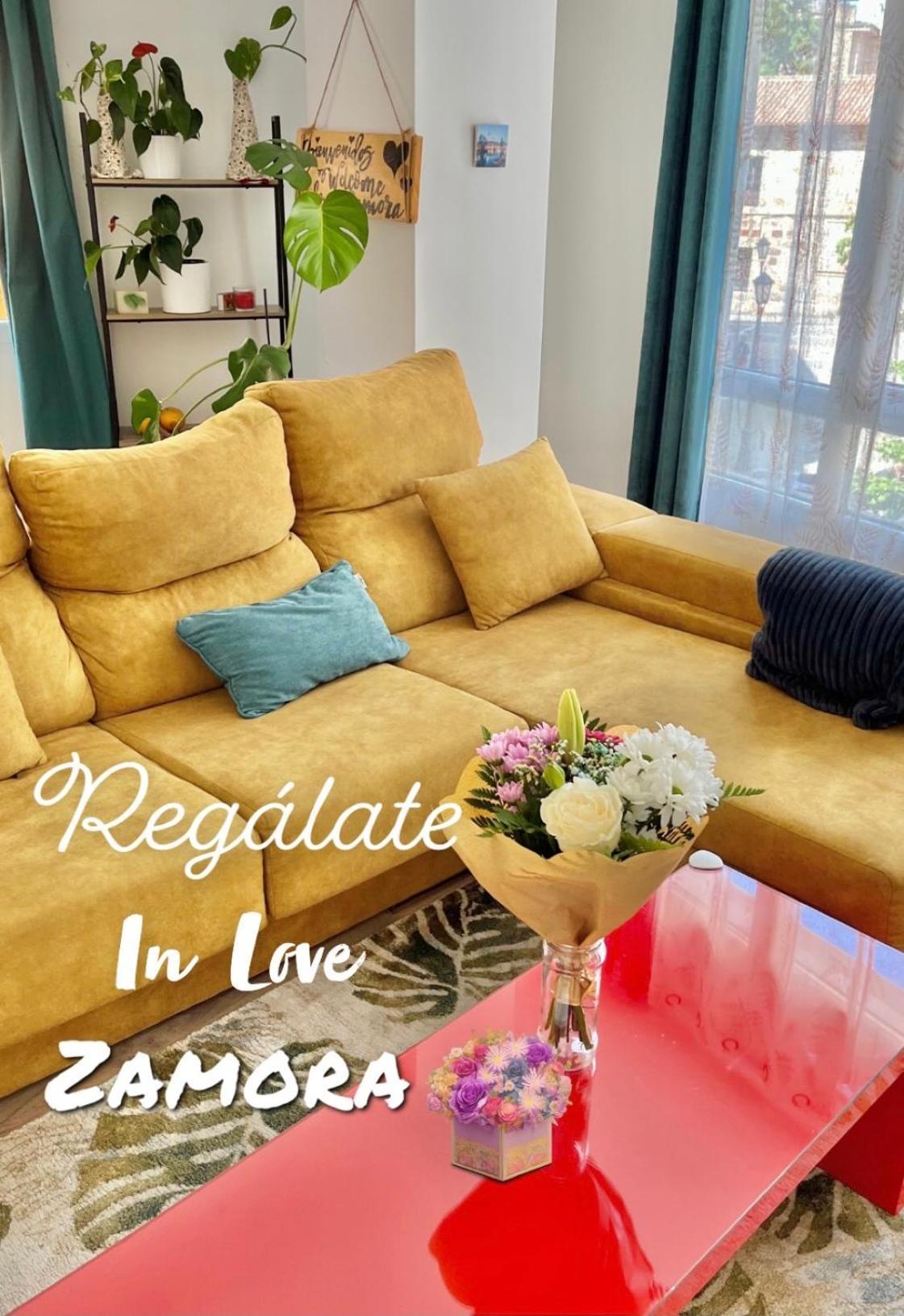 In Love Zamora Exterior photo